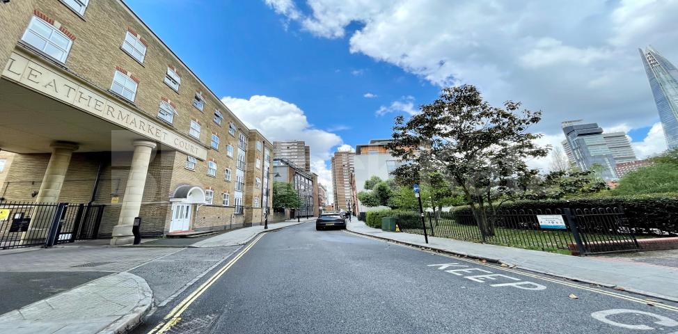 			LET , 3 Bedroom, 2 bath, 0 reception Apartment			 Leathermarket Court - Leathermarket Street, London Bridge